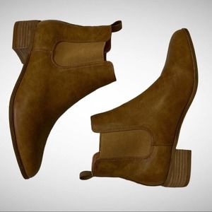Beast Fashion NWOB Rivet Bootie in Camel size 10